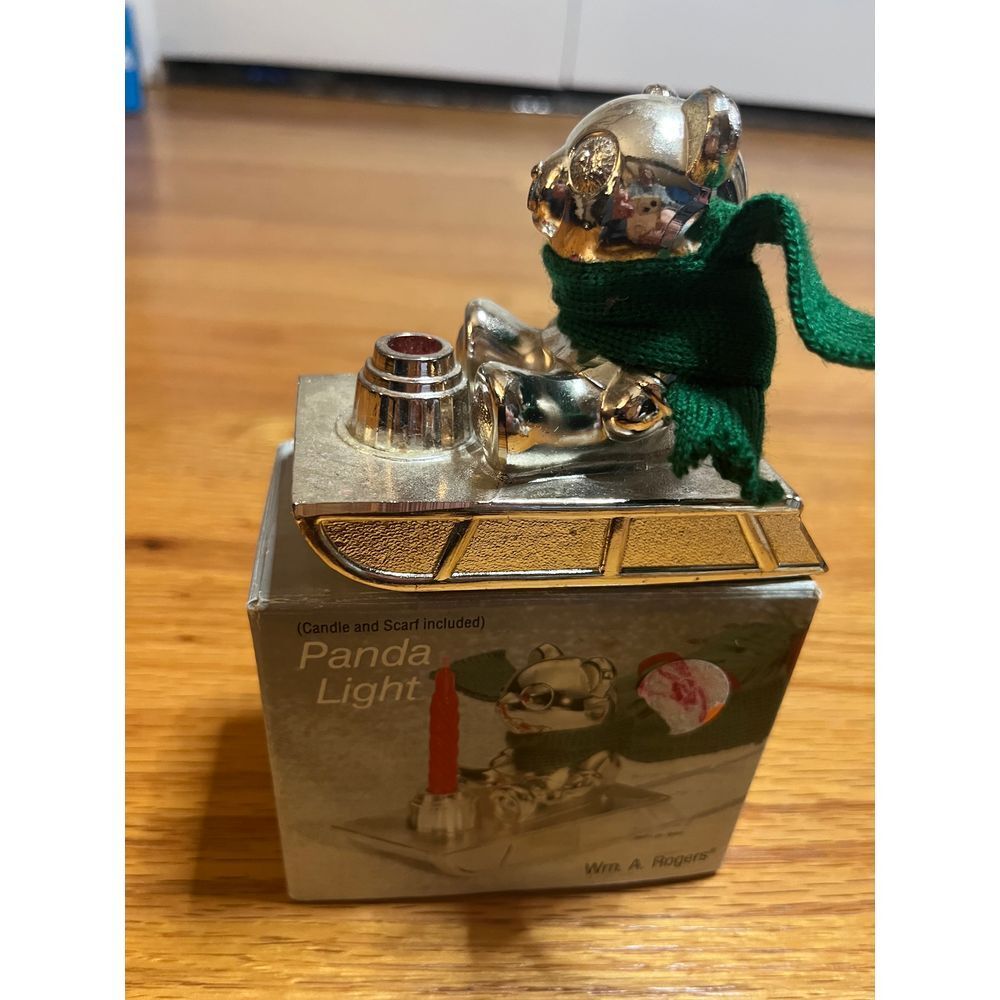 Vtg Wm. A.  Rogers silverplate Panda Light Decorative Candle Holder Green Scarf